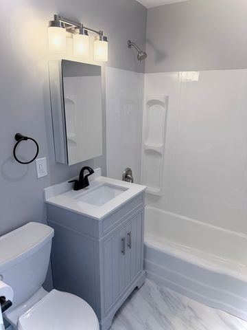 2069 N 18th Avenue, Melrose Park, IL 60160