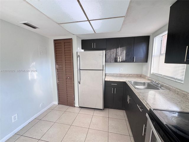 101 NE 41st St A9, Oakland Park, FL 33334