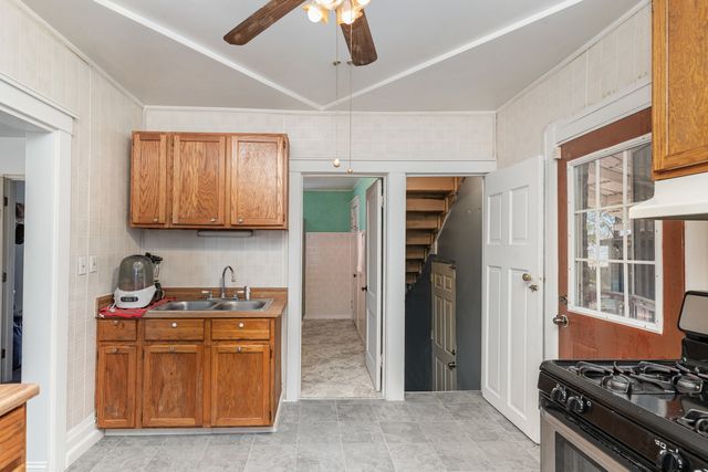 1311 Kane Street, Aurora, IL 60505