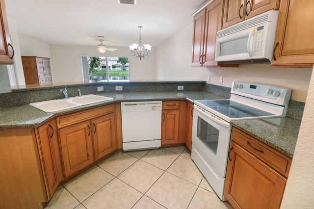 5930 ROYAL Way, Tamarac, FL 33321