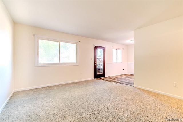 19888 Broadacres Street, Clinton Township, MI 48035