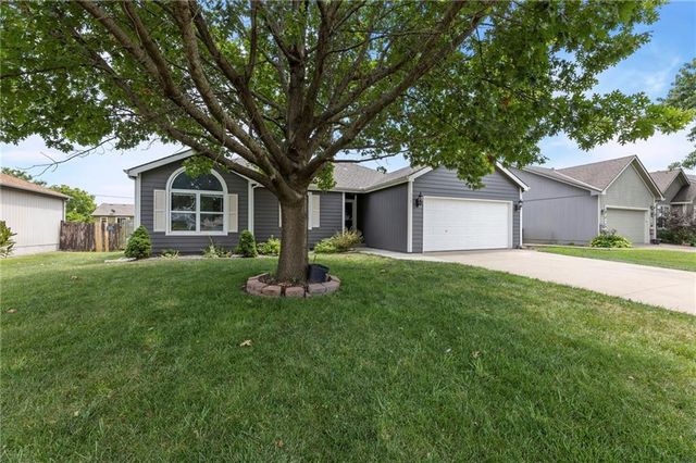 517 Shanandoah Drive, Edgerton, KS 66021