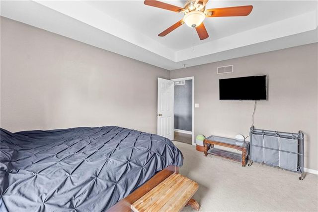 517 Shanandoah Drive, Edgerton, KS 66021
