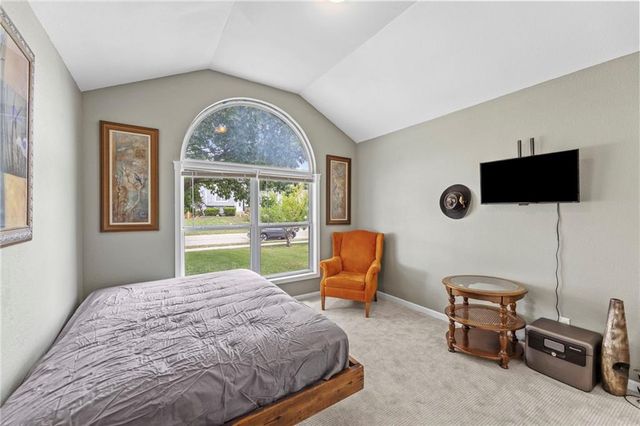 517 Shanandoah Drive, Edgerton, KS 66021
