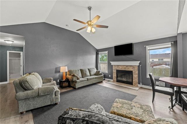 517 Shanandoah Drive, Edgerton, KS 66021