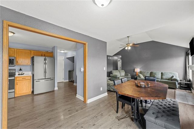 517 Shanandoah Drive, Edgerton, KS 66021