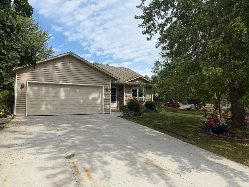 6546 Upper 22nd Street N, Oakdale, MN 55128 — exterior