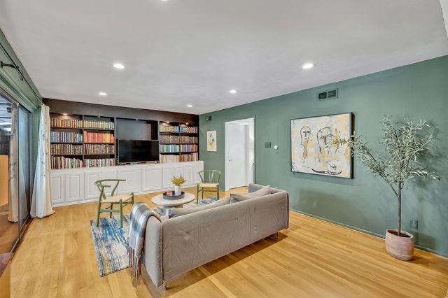 9907 Woodgrove Drive, Dallas, TX 75218