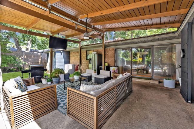 9907 Woodgrove Drive, Dallas, TX 75218