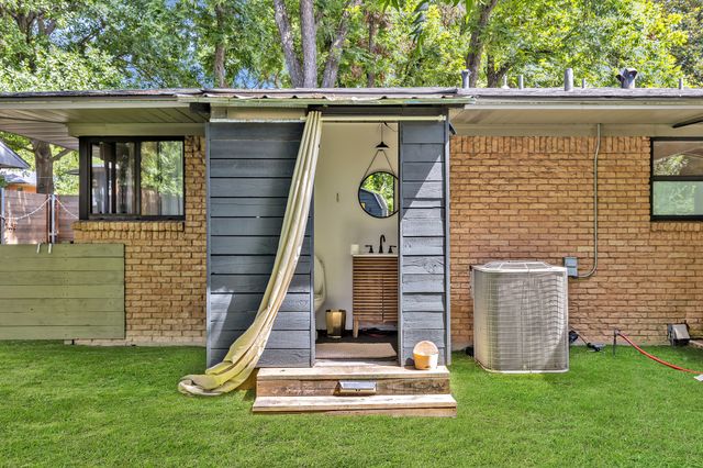 9907 Woodgrove Drive, Dallas, TX 75218