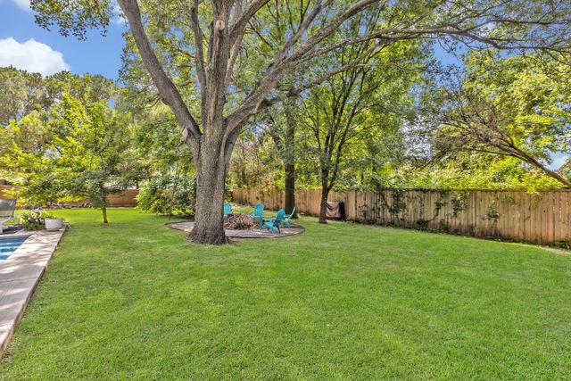 9907 Woodgrove Drive, Dallas, TX 75218