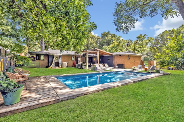 9907 Woodgrove Drive, Dallas, TX 75218