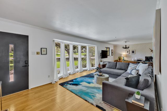 9907 Woodgrove Drive, Dallas, TX 75218