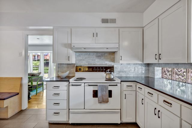 9907 Woodgrove Drive, Dallas, TX 75218