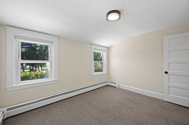 34 Ricard St, Seekonk, MA 02771