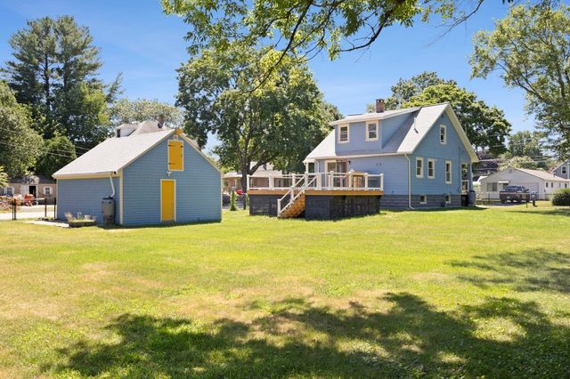 34 Ricard St, Seekonk, MA 02771