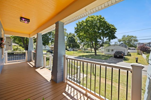 34 Ricard St, Seekonk, MA 02771