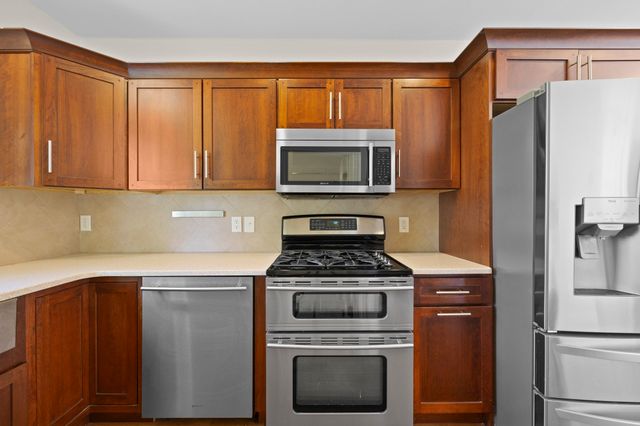 34 Ricard St, Seekonk, MA 02771