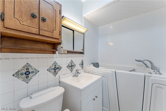 598 Morningview Avenue, Akron, OH 44305