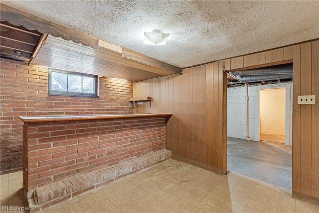 598 Morningview Avenue, Akron, OH 44305