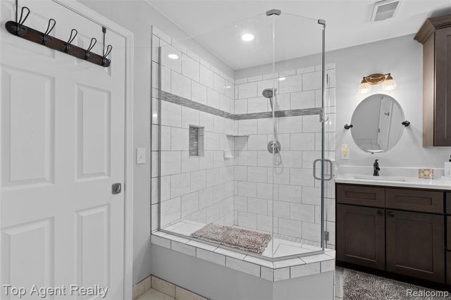 7910 Anchor Bay Drive, Clay, MI 48001