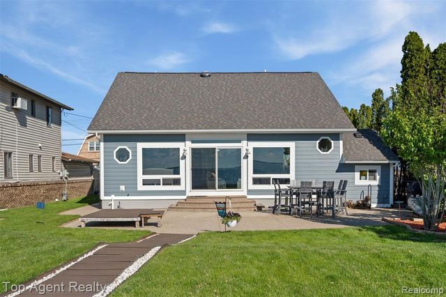 7910 Anchor Bay Drive, Clay, MI 48001