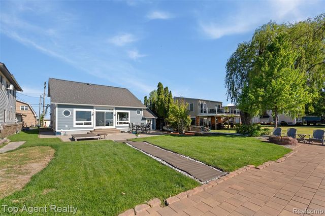 7910 Anchor Bay Drive, Clay, MI 48001