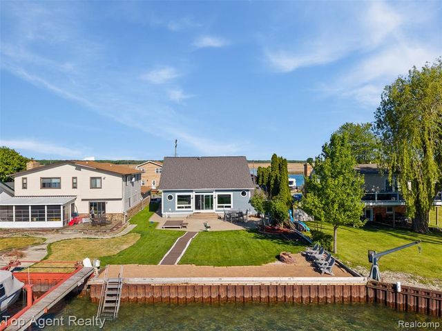 7910 Anchor Bay Drive, Clay, MI 48001