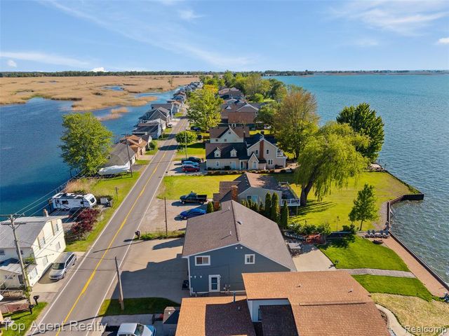 7910 Anchor Bay Drive, Clay, MI 48001