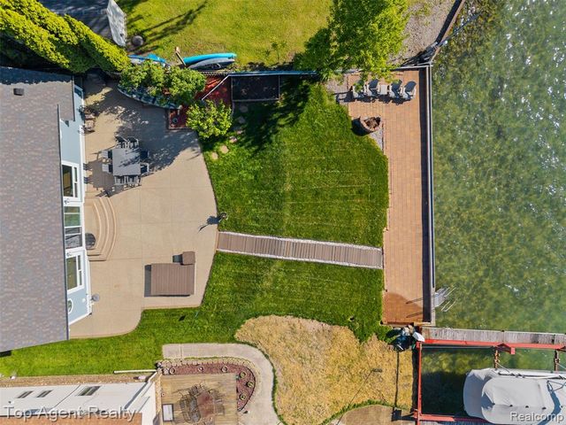 7910 Anchor Bay Drive, Clay, MI 48001