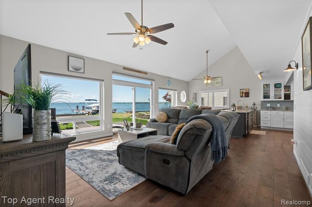 7910 Anchor Bay Drive, Clay, MI 48001