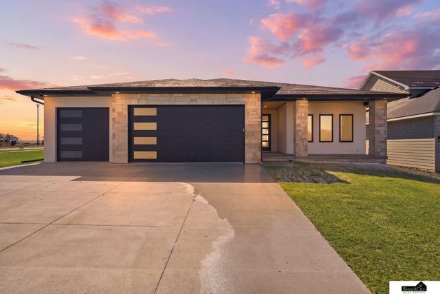 8521 Butterfly Court, Lincoln, NE 68526