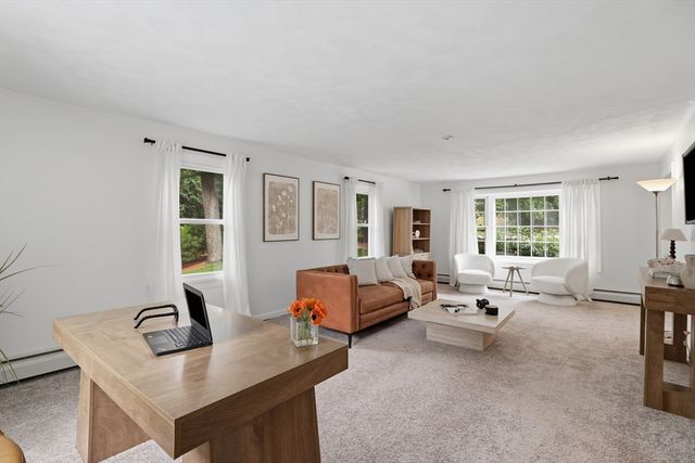 109 Country Ln, Leominster, MA 01453