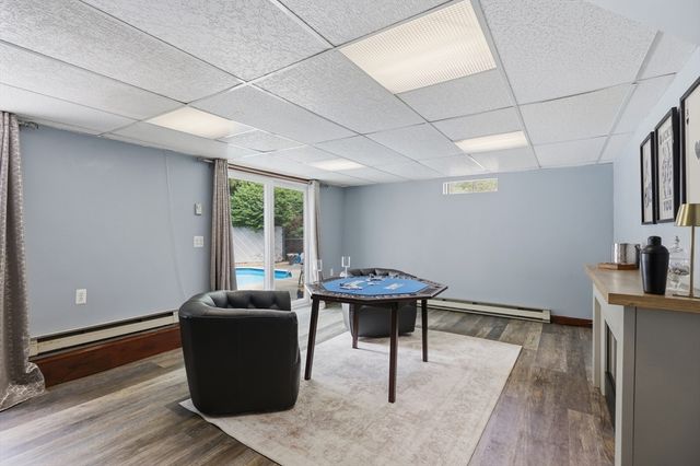 109 Country Ln, Leominster, MA 01453