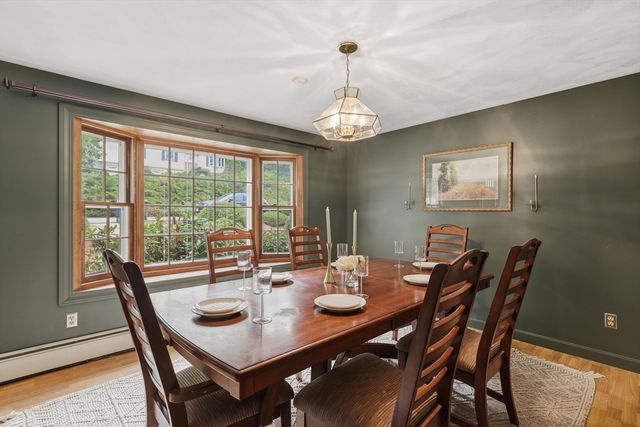 109 Country Ln, Leominster, MA 01453
