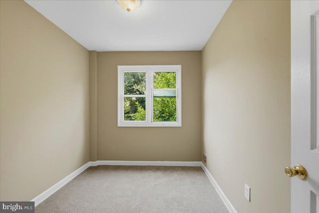 7632 W PARK DR, Hyattsville, MD 20783