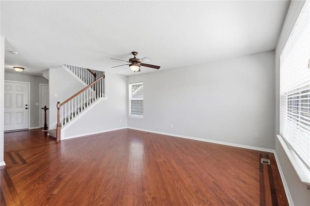 1827 NW 82nd Terrace, Kansas City, MO 64151