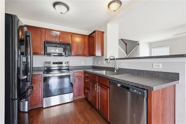 1827 NW 82nd Terrace, Kansas City, MO 64151