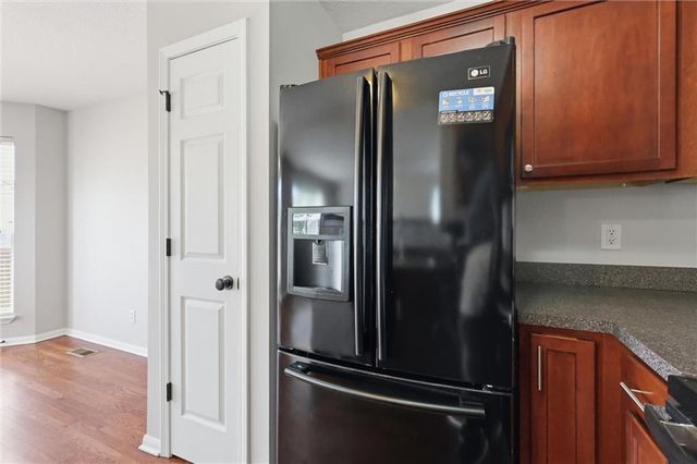 1827 NW 82nd Terrace, Kansas City, MO 64151