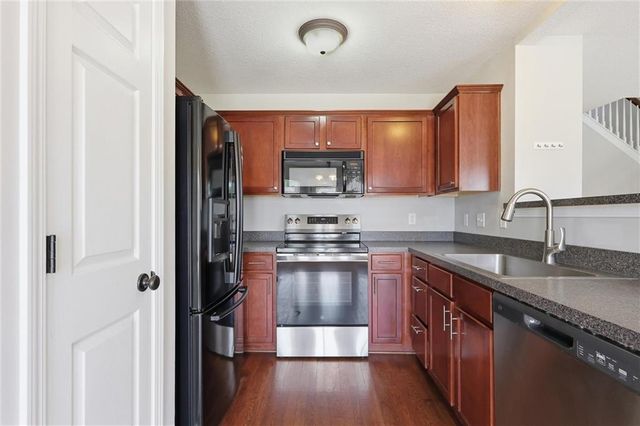 1827 NW 82nd Terrace, Kansas City, MO 64151