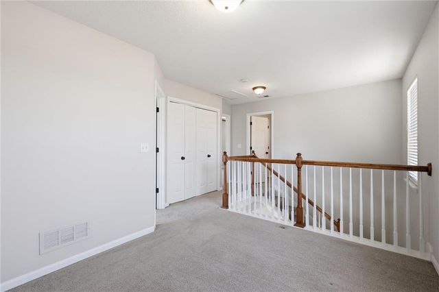 1827 NW 82nd Terrace, Kansas City, MO 64151