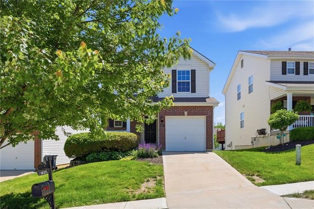 1827 NW 82nd Terrace, Kansas City, MO 64151