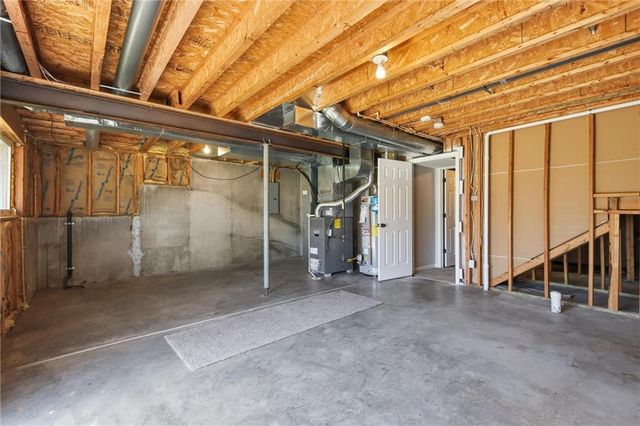1827 NW 82nd Terrace, Kansas City, MO 64151