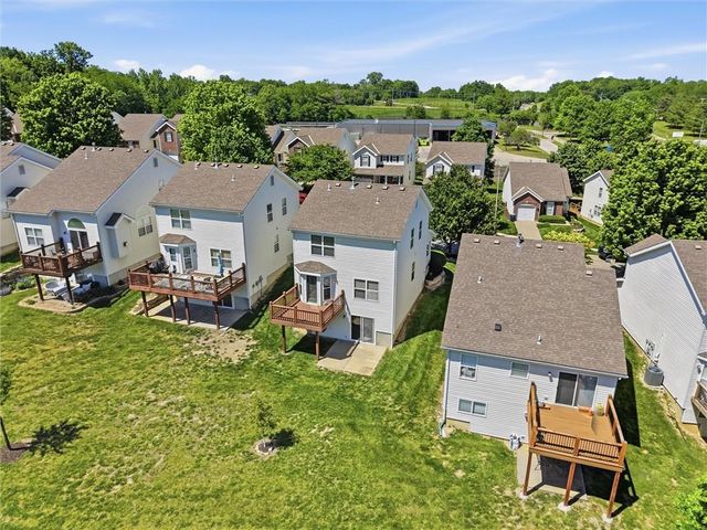 1827 NW 82nd Terrace, Kansas City, MO 64151