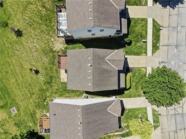 1827 NW 82nd Terrace, Kansas City, MO 64151