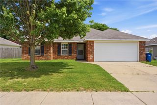 6402 SW High Meadow Boulevard, Bentonville, AR 72713