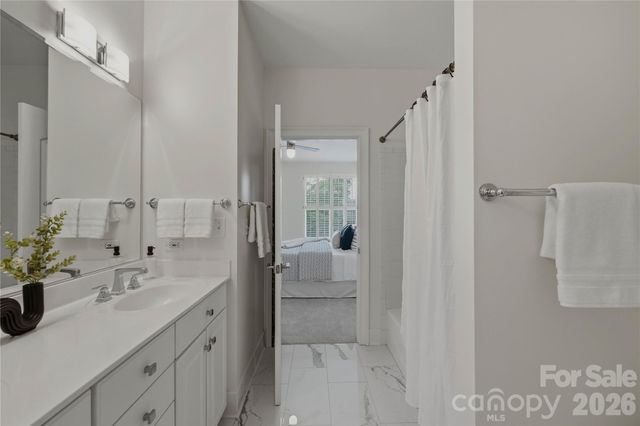 400 N Church Street 226, Charlotte, NC 28202