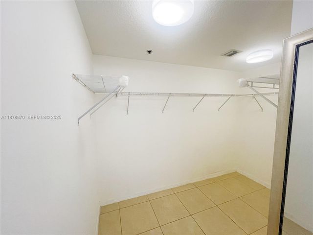 9340 Fontainebleau Boulevard W206, Miami, FL 33172