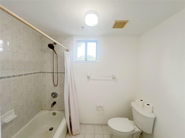9340 Fontainebleau Boulevard W206, Miami, FL 33172