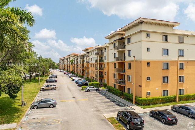 9340 Fontainebleau Boulevard W206, Miami, FL 33172